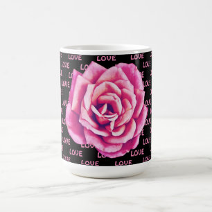 Roze rozenbloem liefde over de hele Mok Cup