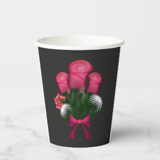Roze rozenboeket met bloemenslint papieren bekers