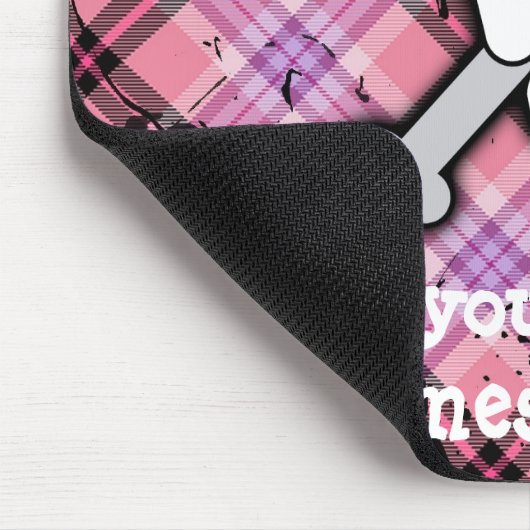 Roze schedel en kruisbeenderen met hart en met pot muismat (Hoek)