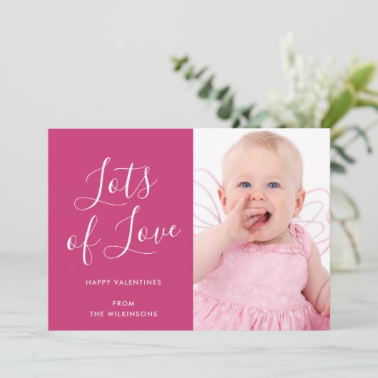 Roze Script Lots of Love Valentijns Photo Card Feestdagenkaart (Staand voorkant)