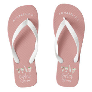 Roze, semimodern cocktailscript vrijgezellenfeest teenslippers