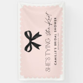 Roze She's Tying The Knot Boog Achtergrond Spandoek (Verticaal)