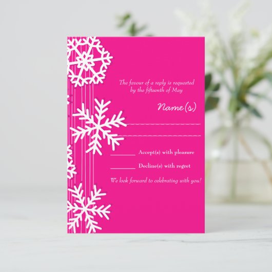 Roze sneeuwvlokken Kerst RSVP kaart (Staand voorkant)