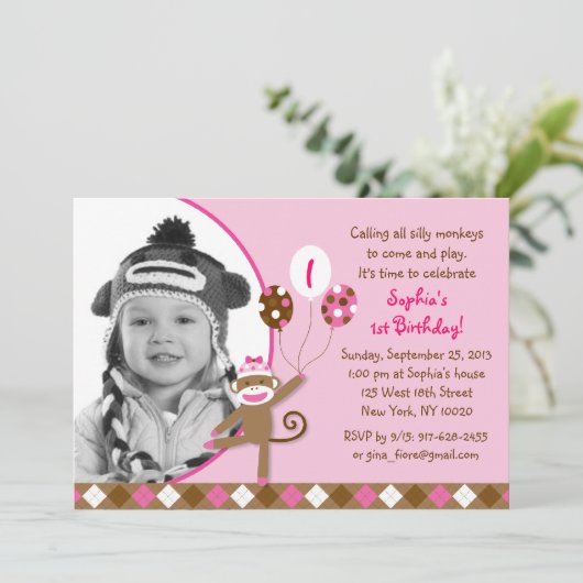 Roze sokkeelenmeisje Foto van Birthday-uitnodiging Kaart (Staand voorkant)