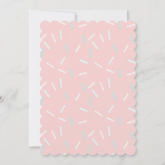 Roze Sprinkles Cupcake Verjaardag Uitnodiging (Achterkant)