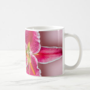 Roze Stargazer Lily en Bud Koffiemok