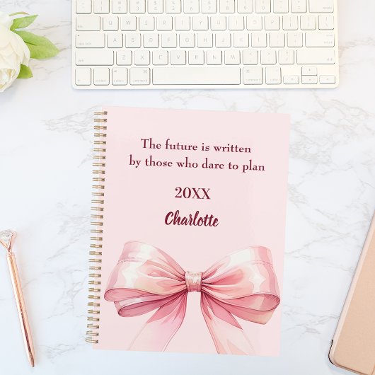 Roze strik inspirerend citaat 2027 planner