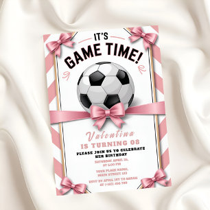 Roze Strikes Meisje Voetbal Spel Tijd Verjaardag Kaart