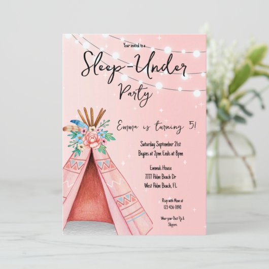 Roze Teepee Slaap-Under Verjaardagsfeest Uitnodigi Kaart (Staand voorkant)
