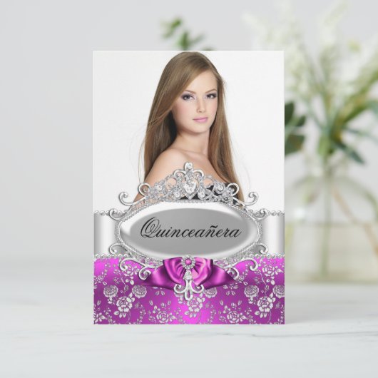 Roze Tiara & Floral Roos Quinceanera Invite Kaart (Staand voorkant)