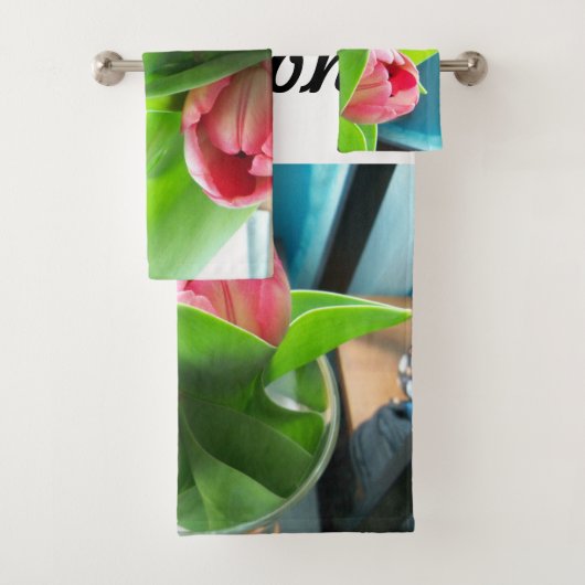Roze tulpen op een handdoekset bad handdoek (Insitu)