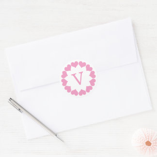 Roze Valentijnsharten in een cirkel met initiaal Ronde Sticker