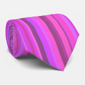 Roze verticale strepen stropdas (Opgerold)