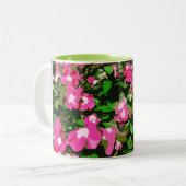Roze Vinca-ventilator Tweekleurige Koffiemok (Voorkant links)