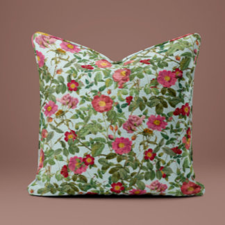 Roze Vintage Rozenkussen op Zachte Mintgroene Acht Kussen