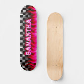 Roze vuur en vlammenontwerp van het skateboard van (Voorkant)