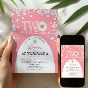 Roze Wild One Madelief 2de Verjaardagsuitnodiging Kaart
