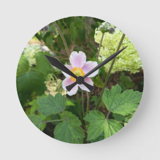 Roze Wilde Bloemen Wandklok | Botanische Bloemige Ronde Klok