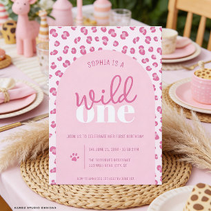 Roze Wilde Eén Meisje Eerste Verjaardagsuitnodigin Kaart