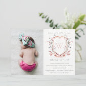 Roze Wildflower Monogram Crest Foto Baptisme Kaart (Staand voorkant)