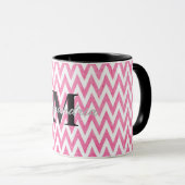 Roze witte Chevron-monogram Mok (Voorkant rechts)
