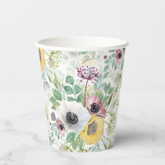 Roze, witte en gele anemonen. papieren bekers