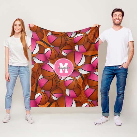 Roze Witte Girly basketballen monogram Fleece Deken (In situ)