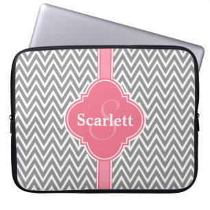 Roze witte grijze Chevron Pattern en Monogram Laptop Sleeve