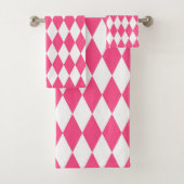 Roze Witte Harlequin Diamonds Checkers Ontwerp Bad Handdoek (Insitu)