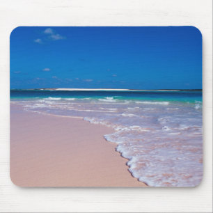 Roze zandstrand bij Conch Bay, Cat Island, Muismat