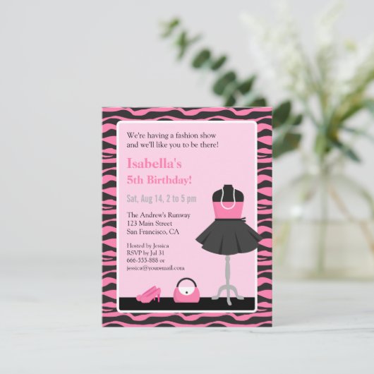 Roze Zebra Print Mode Show Meisjes Verjaardagsfees Kaart (Staand voorkant)