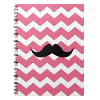 Roze zigzagpatroon met chevrons zwarte snor chic notitieboek