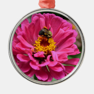 Roze Zinnia en Bumble bee Metalen Ornament