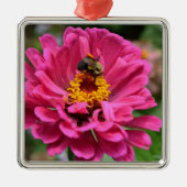Roze Zinnia en Bumble bee Metalen Ornament (Voorkant)