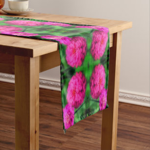 Roze Zinnia Flower Pair Sluiten Abstract Patroon Korte Tafelloper