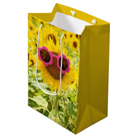 Roze zonnebril op zonnebloem medium cadeauzakje (Voorkant Gekanteld)