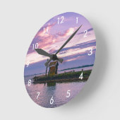 Roze zonsondergang over het meer ronde klok (Hoek)