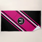 Roze zwart-witte cranberry-monogram strandlaken (Voorkant)