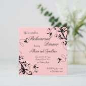 Roze zwarte Floral Swirls Rehearsal Dinner Invite Kaart (Staand voorkant)