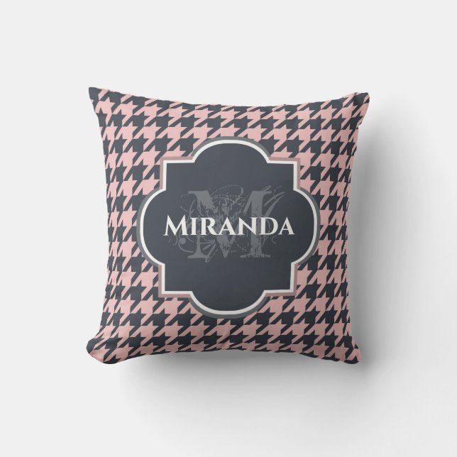 Roze Zwarte Houndstooth Monogram Naam Kussen (Voorkant)