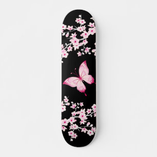 Roze zwarte vlinder en torenbloesems skateboard
