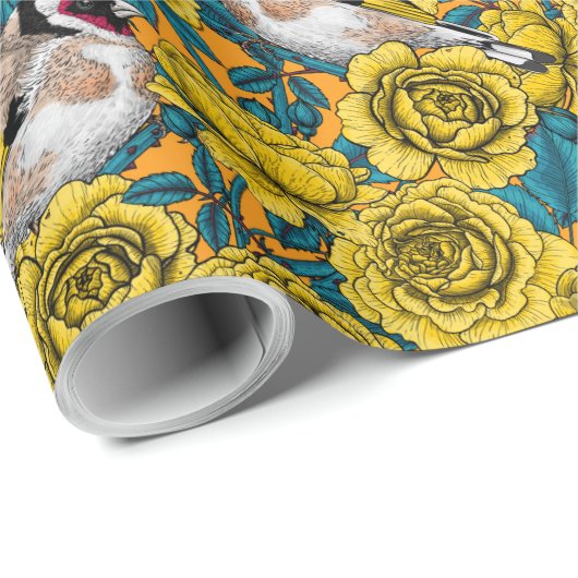 Rozen bloemen en goudvinken cadeaupapier (Rol Hoek)