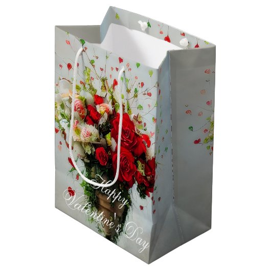 Rozen en harten, bouquet valentijn medium cadeauzakje (Voorkant Gekanteld)