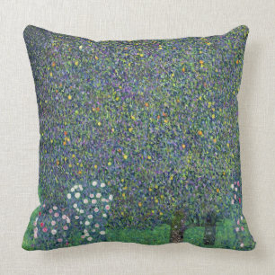 Rozen onder de bomen, c.1905 kussen