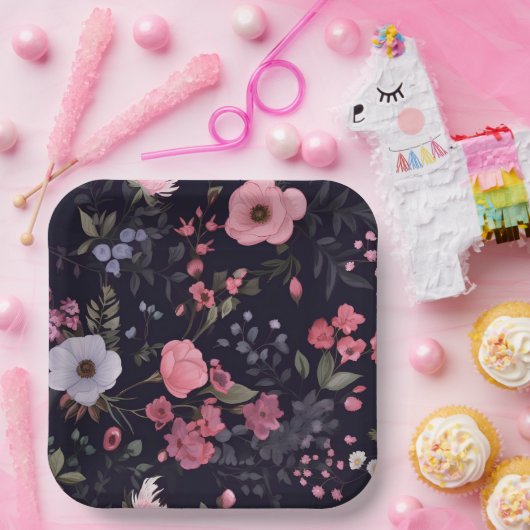 Rozen voor de zomer op zwart papieren bordje (Feest)