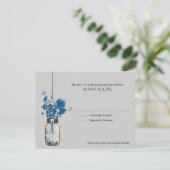 RSVP-kaart Blauwe Wilde Bloemen & Mason Jar RSVP Kaartje (Staand voorkant)