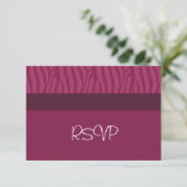 RSVP pour un mariage framboise (Debout devant)