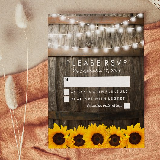 RSVP Rustic Country Wedding | Zonnebloemverlichtin