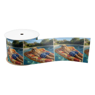 Ruban En Satin Golden Retriever sur un flotteur de piscine en for