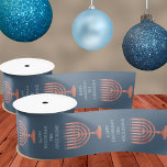 Ruban En Satin Hanoukka Rustic Menorah Mignonne Festival Des Lumi<br><div class="desc">Créez votre propre ruban personnalisé pour les cadeaux Hanoukka avec ce design modèle facile à utiliser avec une menorah rustique et votre texte personnalisé. Le motif simple sur un arrière - plan bleu profond riche est composé de menorahs de style faux bois rouge alternant avec jusqu'à quatre lignes de texte...</div>